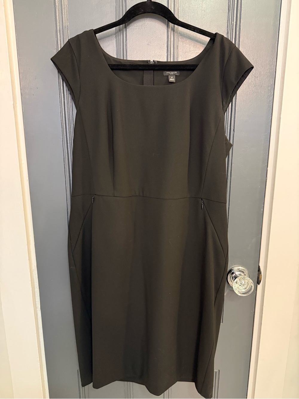 Ann Taylor Black Cap-Sleeve Sheath Dress